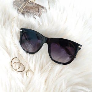 NWT Aldo | oversized sunglasses in black-gold frame